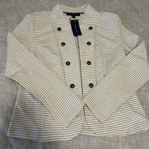 Tommy Hilfiger Jackets & Blazers - TOMMY HILFIGER NWT WOMENS BUTTON UP SIZE LARGE